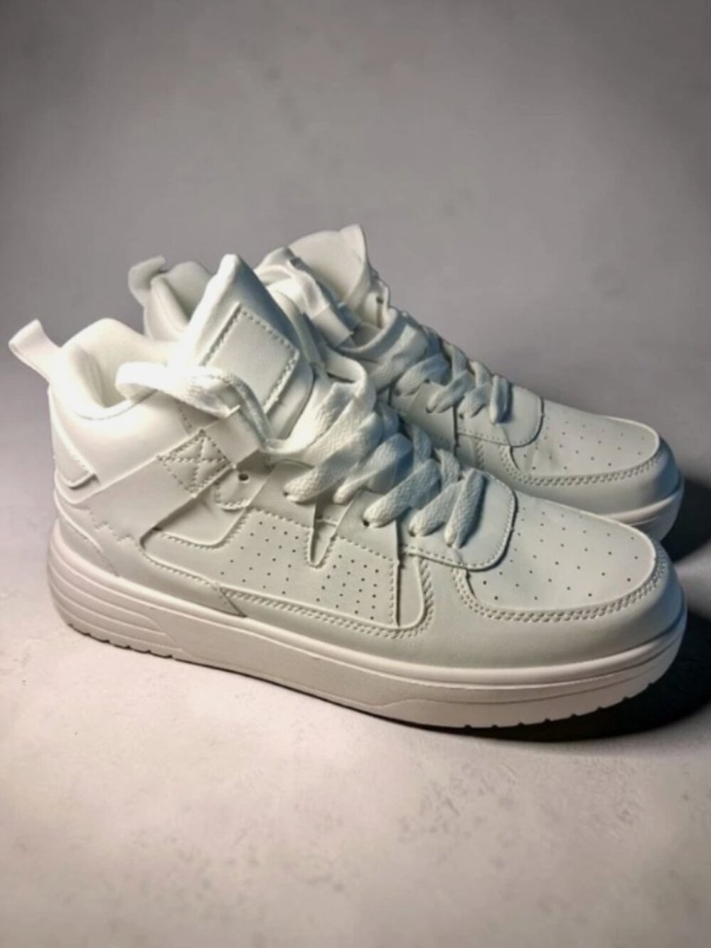 Mid Top Sneakers mens size 8.5 ( 41 ) lace up white Casual Shoes